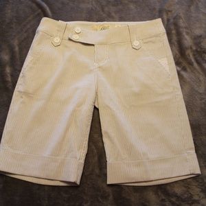 Guess bermuda shorts